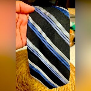 Men’s tie